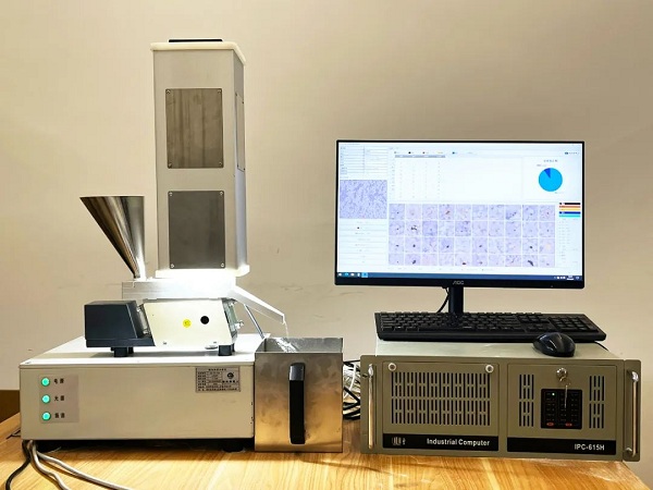 粉末杂质分析仪正在进行PVC粉末检测